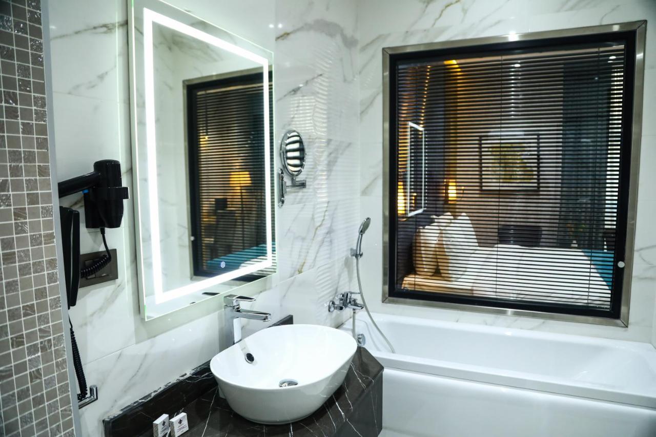 Iris Hotel Baku - Halal Hotel Екстер'єр фото