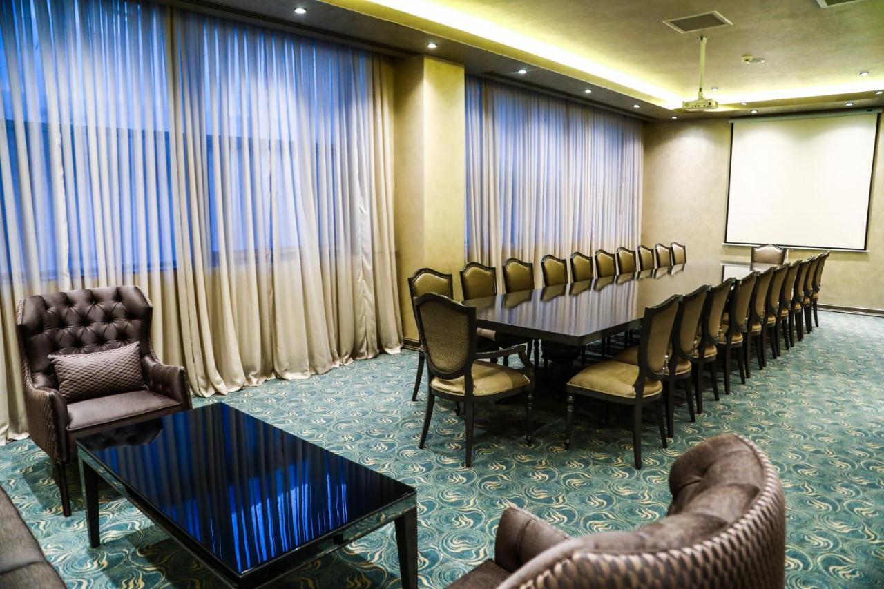 Iris Hotel Baku - Halal Hotel Екстер'єр фото