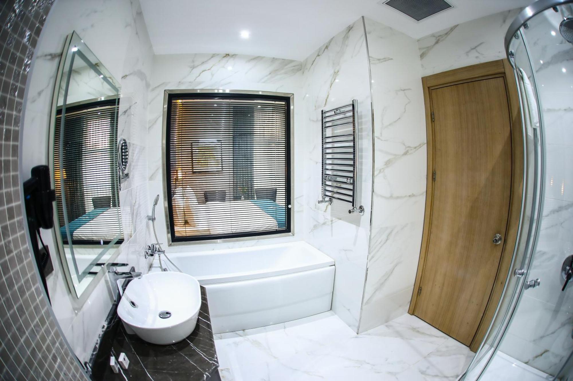 Iris Hotel Baku - Halal Hotel Екстер'єр фото