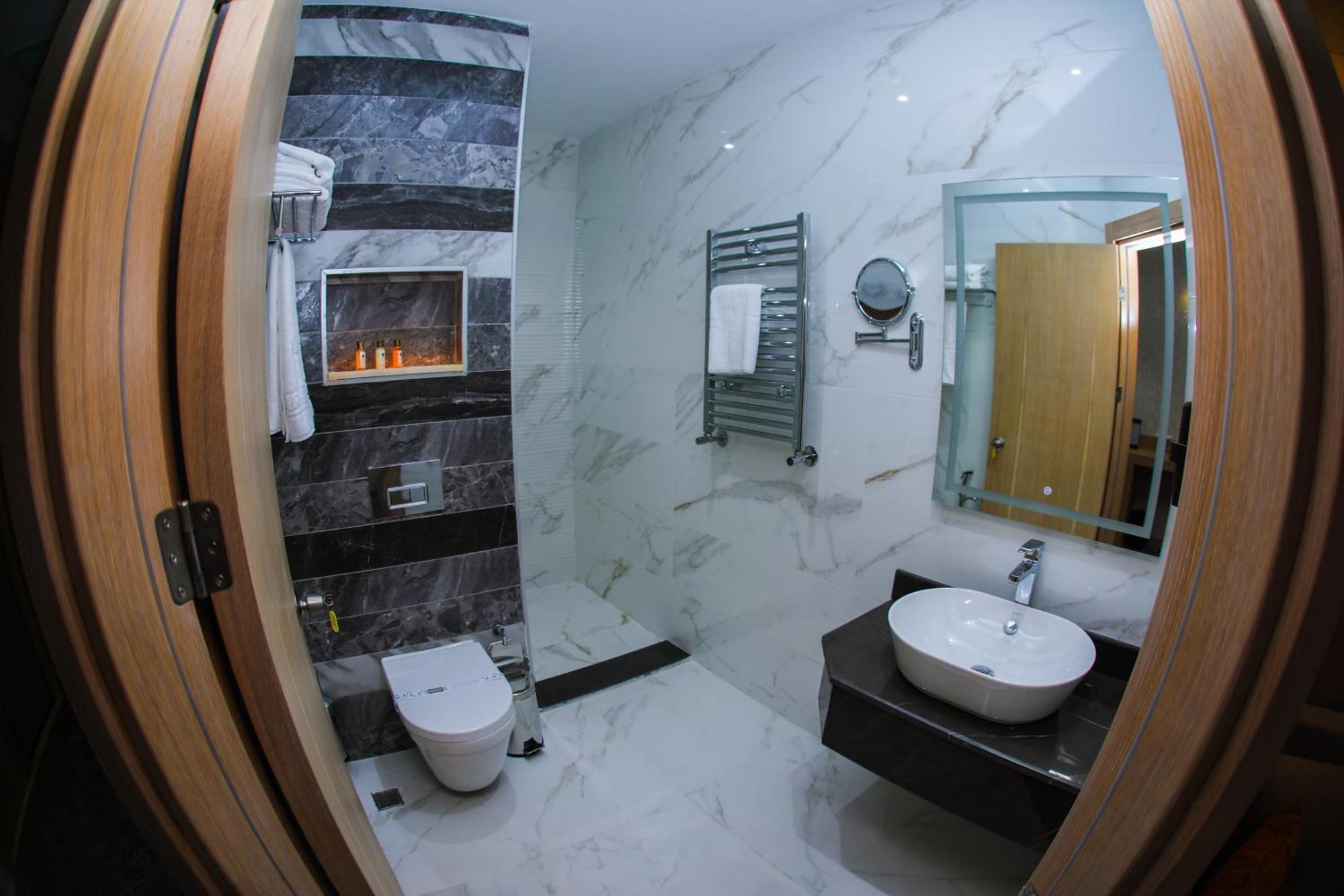 Iris Hotel Baku - Halal Hotel Екстер'єр фото